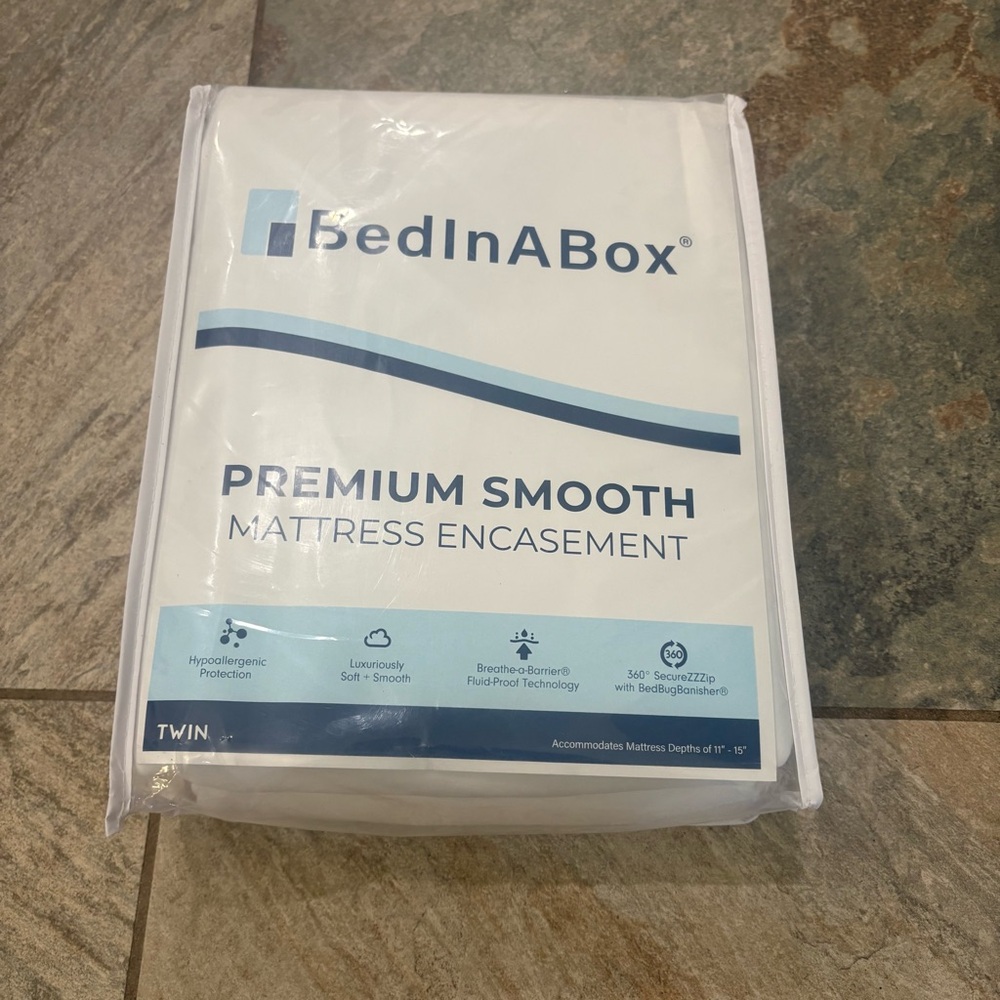 BedInABox white mattress encasement New in Packaging for twin size